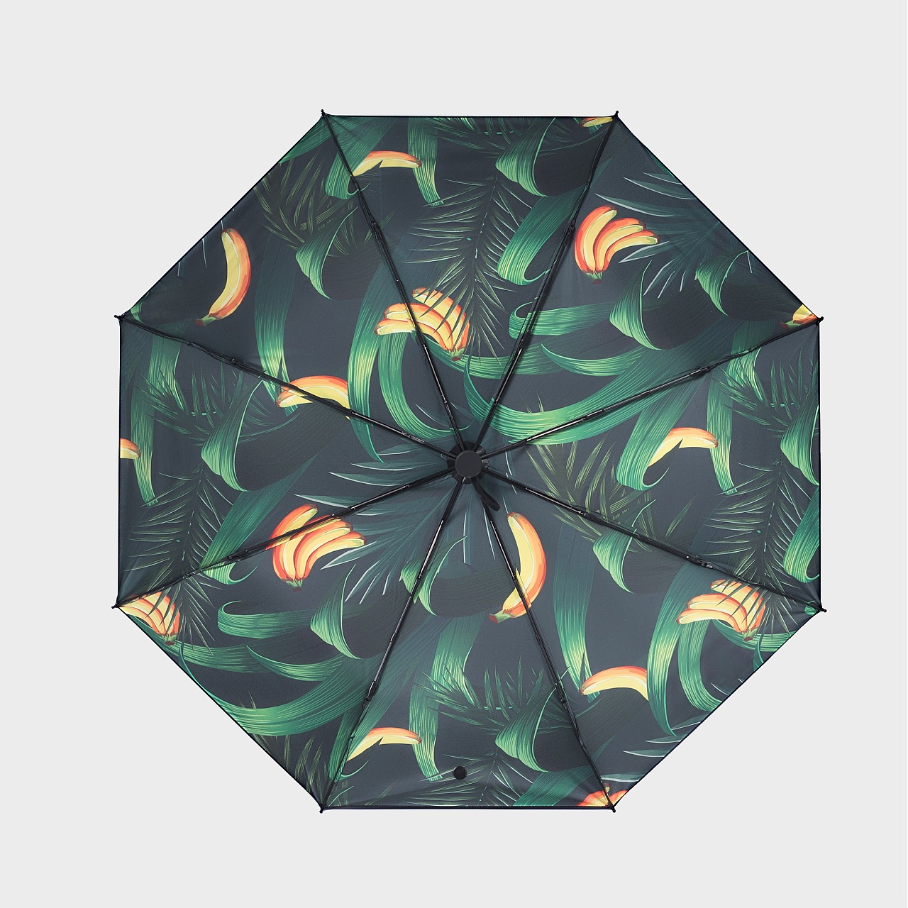 雨絲傘影間的藝術 揭秘產品修圖師的創作世界